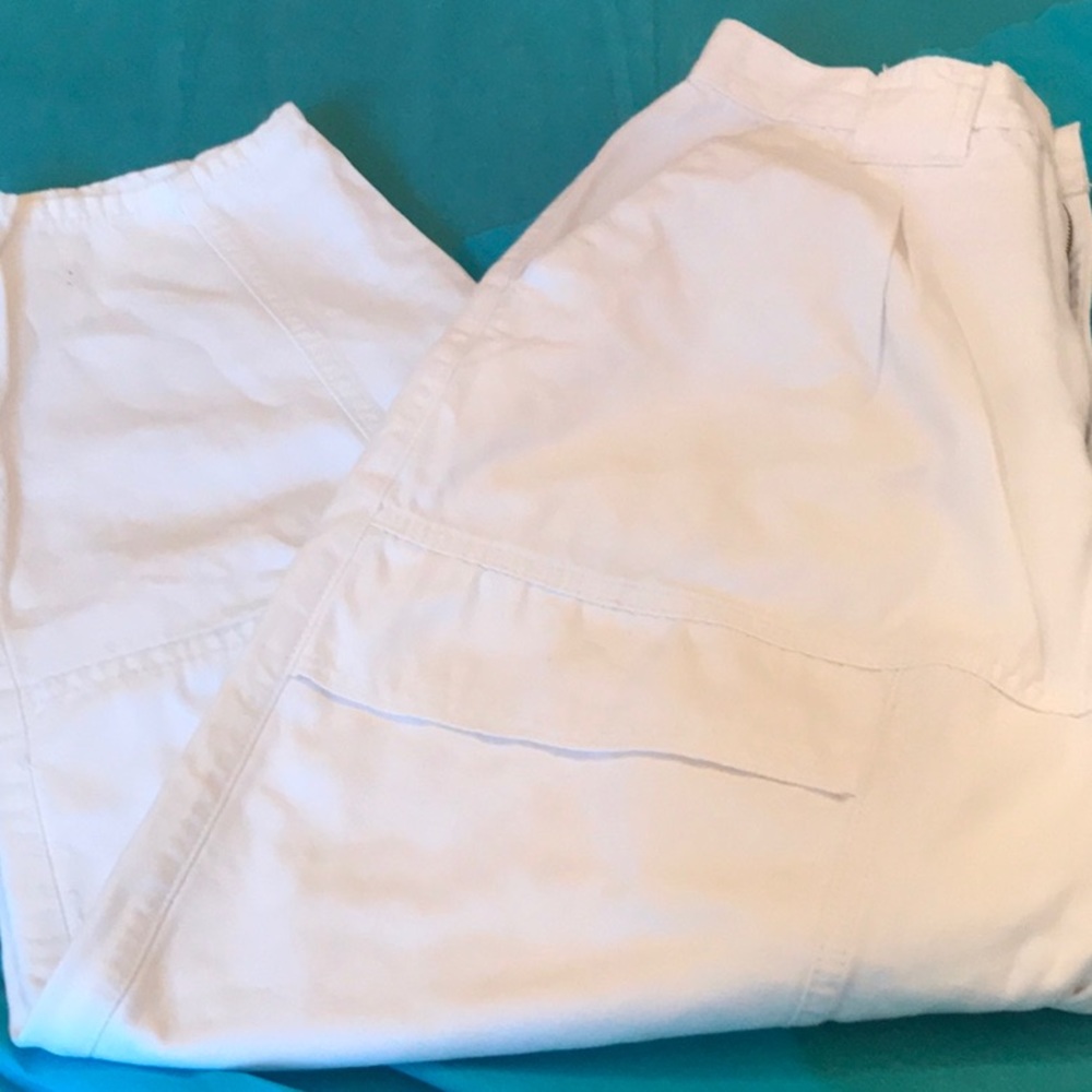 2 pants - Picture 7 of 7